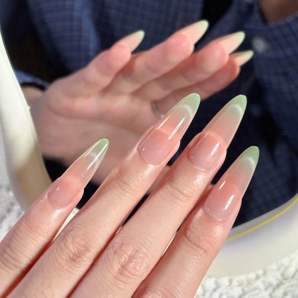 Uñas postizas
